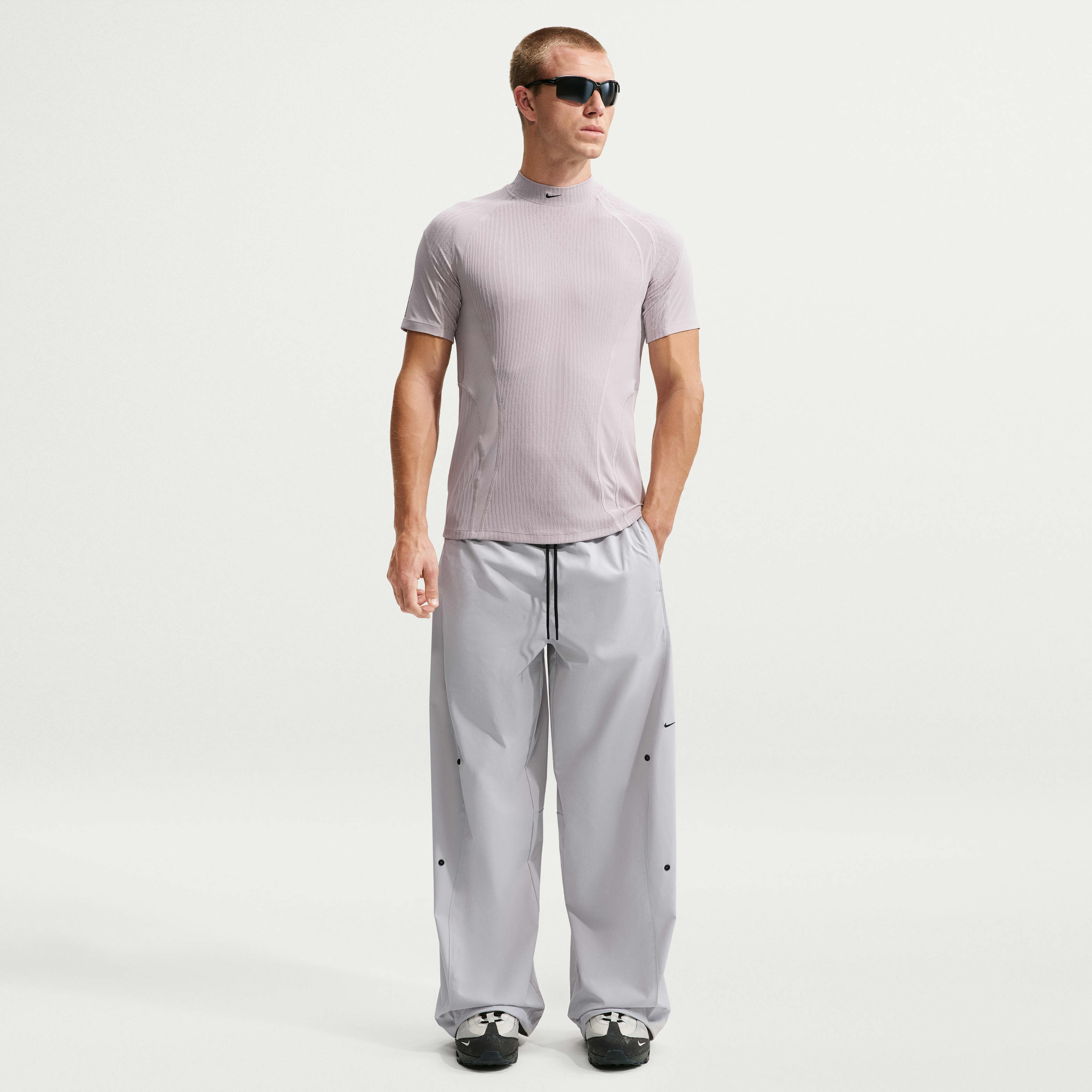 Nike Tech Helios Men's Dri-FIT Pants | The Summit